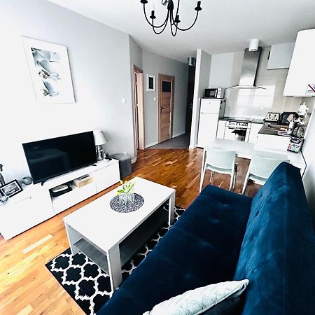 Apartament Manhattan กอร์ซุฟเวียลคอปอลสกี ภายนอก รูปภาพ
