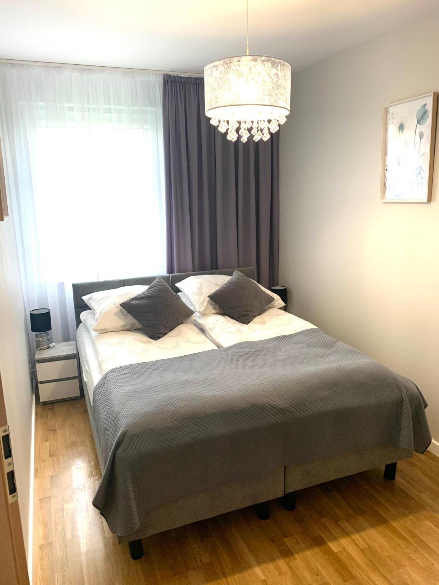Apartament Manhattan กอร์ซุฟเวียลคอปอลสกี ภายนอก รูปภาพ