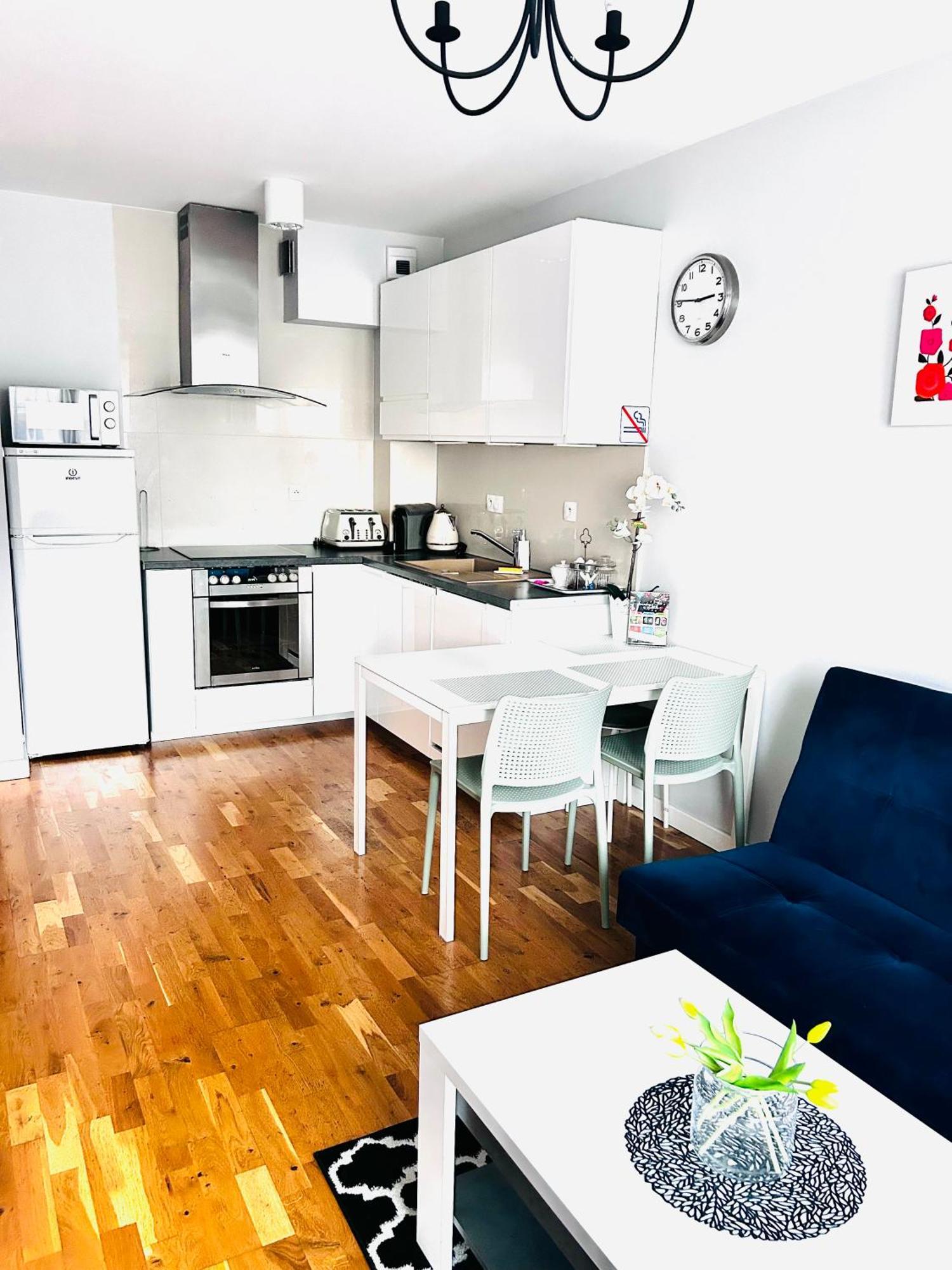 Apartament Manhattan กอร์ซุฟเวียลคอปอลสกี ภายนอก รูปภาพ