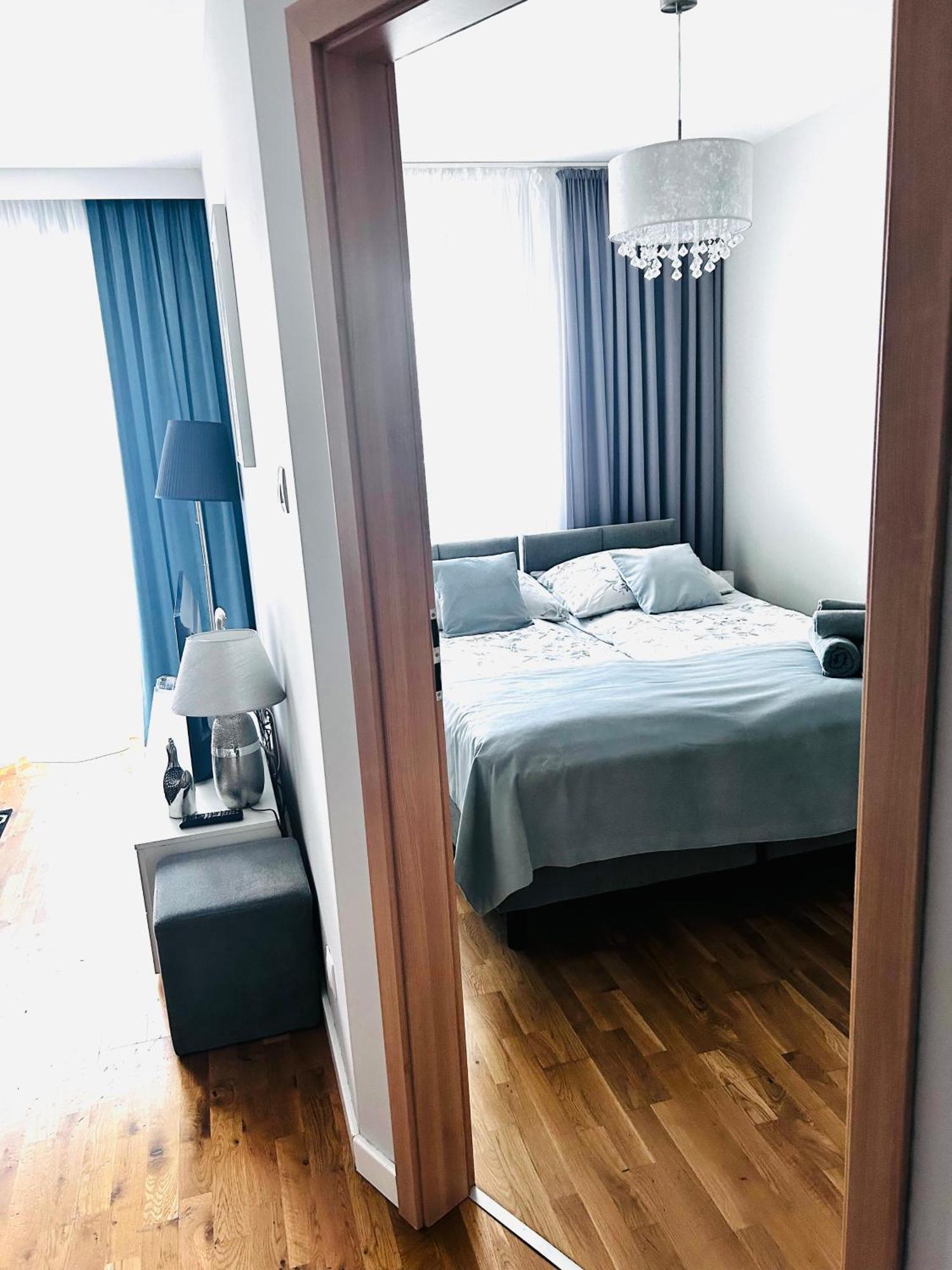 Apartament Manhattan กอร์ซุฟเวียลคอปอลสกี ภายนอก รูปภาพ