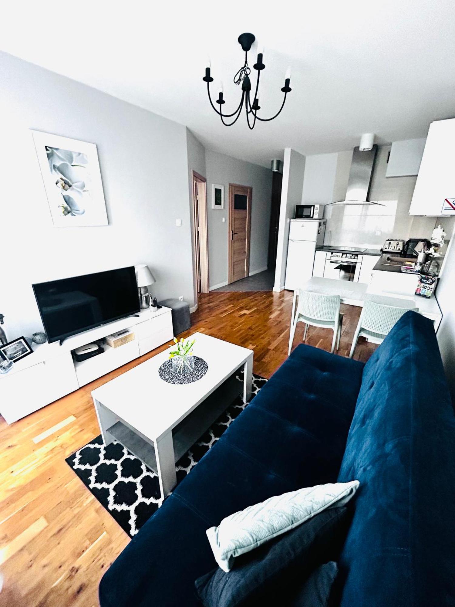 Apartament Manhattan กอร์ซุฟเวียลคอปอลสกี ภายนอก รูปภาพ